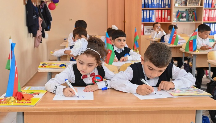 Gələn tədris ilində dərsliklərin alınmasına 19 milyon manat ayrılacaq