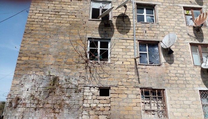 Gəncədə 11 yataqxana binası qəzalı vəziyyətdədir