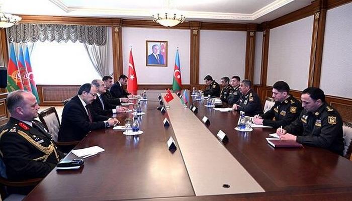 Həsənov Gülərin müavinini təltif etdi