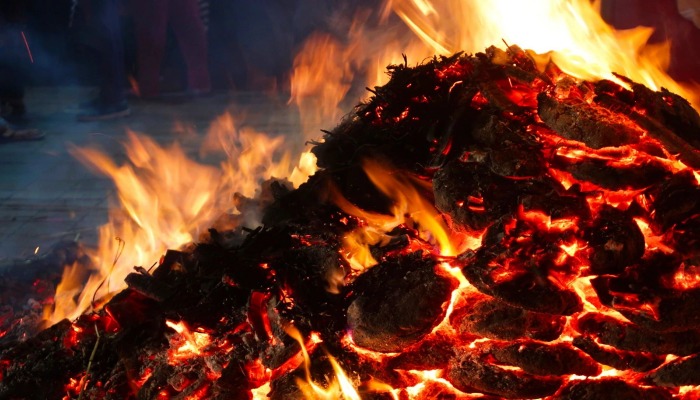 İki nəfərin yanmış meyiti TAPILDI - Gözətçi otağında müəmmalı şəkildə ölən şəxslərin adları MƏLUM OLDU