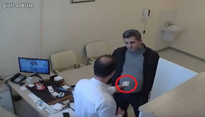 İki qurumdan Narkoloji Mərkəzdə əməliyyat: Vəzifəli şəxslər həbs edildilər - Rüşvətalma GÖRÜNTÜLƏRİ