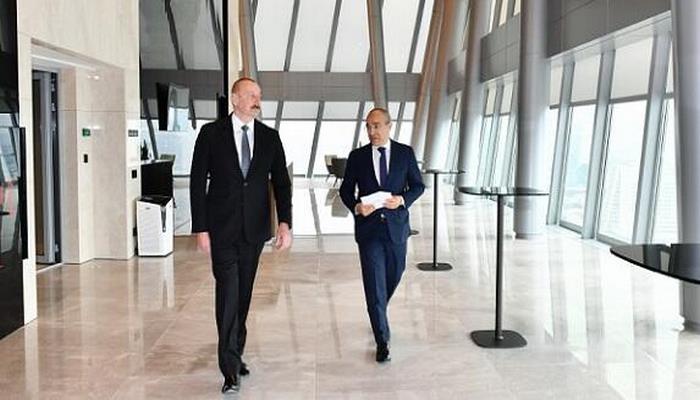 İlham Əliyev dövlət xidmətinin yeni binasının açılışında