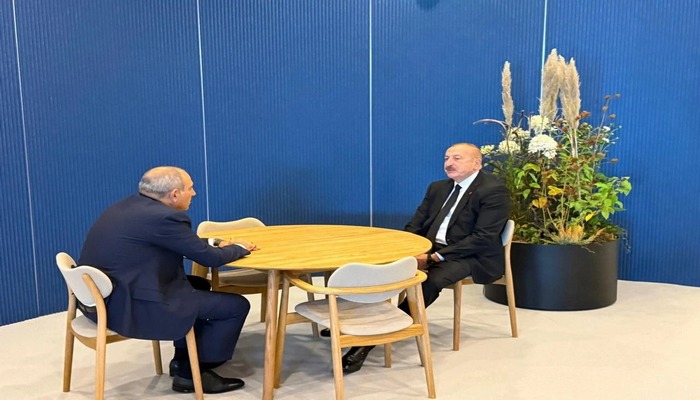 İlham Əliyevlə Nikol Paşinyan Kopenhagendə görüşdülər