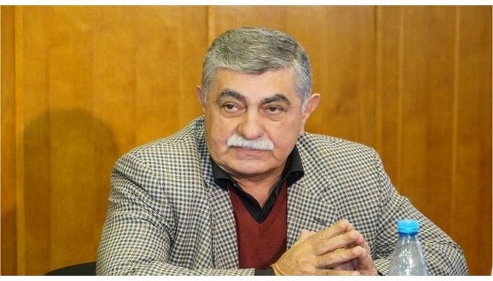 İlham Rəhimli: "Qapıda duran mühafizəçi aktyorlardan iki-üç dəfə çox maaş alır"