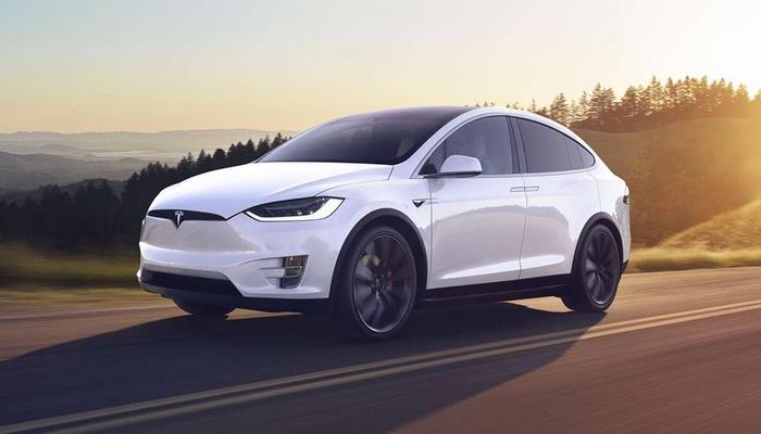 Илон Маск запланировал новые модели электрокаров Tesla