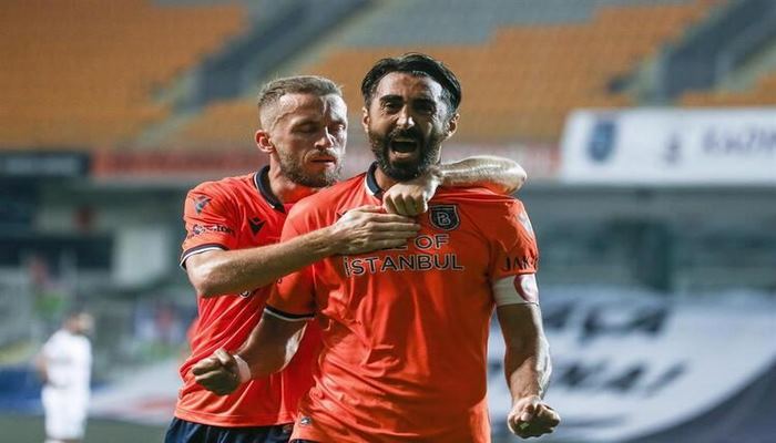 "Истамбул Башакшехир" стал чемпионом Турции по футболу