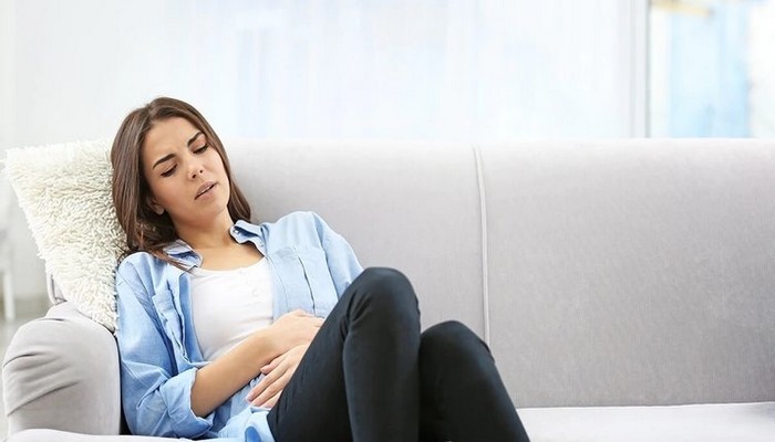 Kasıklarda regl öncesi ağrı neden olur? PMS belirtileri ve tedavisi