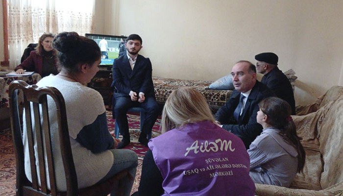 Komitə əməkdaşları fiziki zorakılığa məruz qalan azyaşlı ilə görüşdü