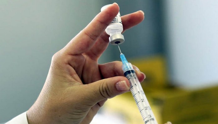 Koronavirüs aşı testine gönüllü denek akını