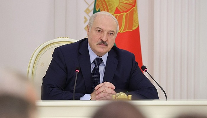 Lukaşenko: “Etiraz aksiyalarına qatılan tələbələr qovulsun!”
