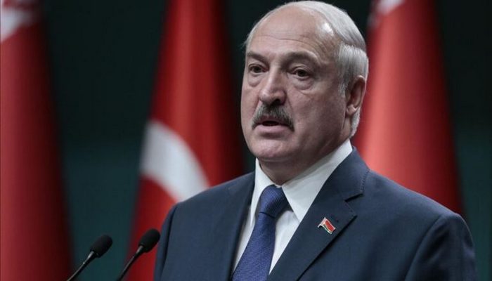 Lukaşenko ölkəni tərk etdi - Onun təyyarəsinin hara uçduğu açıqlandı
