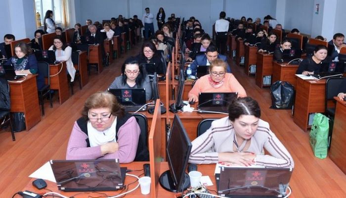 Məktəb direktorlarının işə qəbulu başlayır