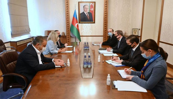 Глава МИД Азербайджана встретился с послом Португалии
