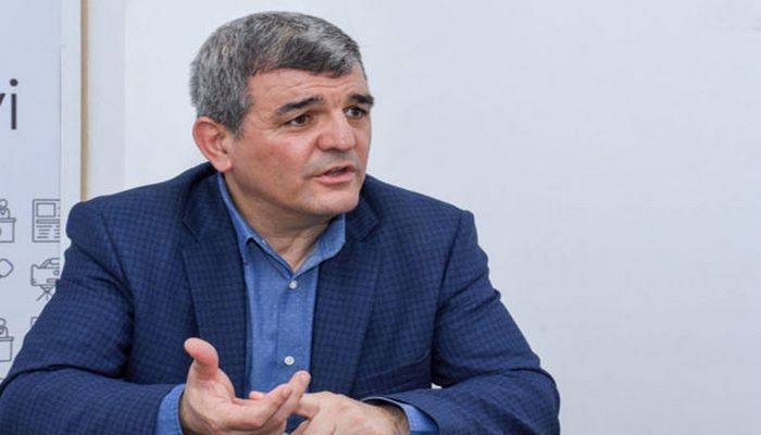 Millət vəkilinin dostu: “Hadisə Fazil Mustafanın kiçik qızının gözü önündə baş verib”