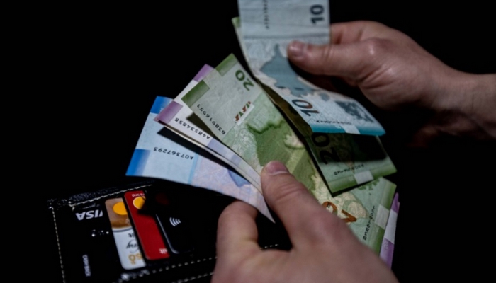 Minimum maaş bu qədər artacaq - Tarixlə bağlı açıqlama