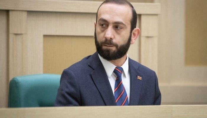Mirzoyan Azərbaycanla sülh müqaviləsinin bağlanmasının vacibliyini bildirib