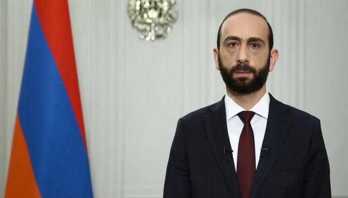 Mirzoyan Lukaşenkonun düşməni ilə görüşdü