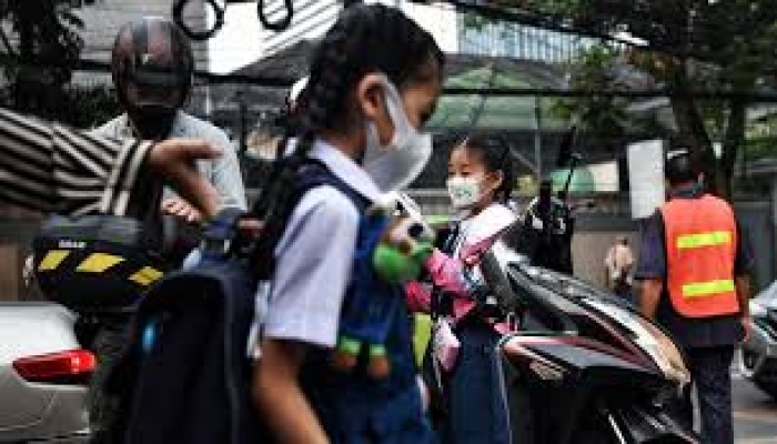 Məktəblilərin sinifdə maska taxmaları tələb olunmayacaq