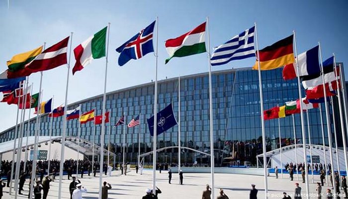 NATO Hərbi Komitəsinin rəhbəri: "Rusiya Federasiyası alyans ölkələrinə hücum etmək niyyətində deyil"