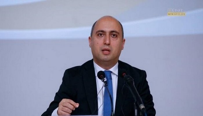 Nazir açıqladı: bu müəllimlərin səlahiyyətləri əlindən alınmır
