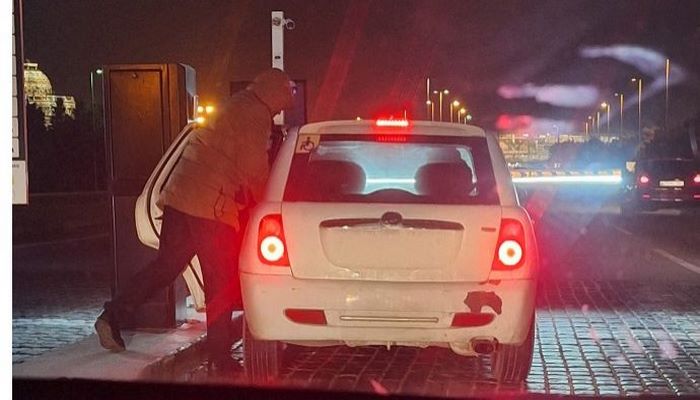 Nömrəsiz avtomobil sürən qazini hava limanına buraxmadılar