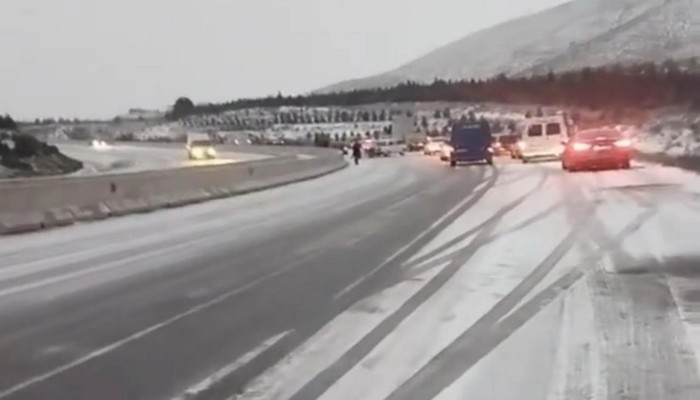 Ölkənin hansı yolları buz bağlayıb? - RƏSMİ AÇIQLAMA