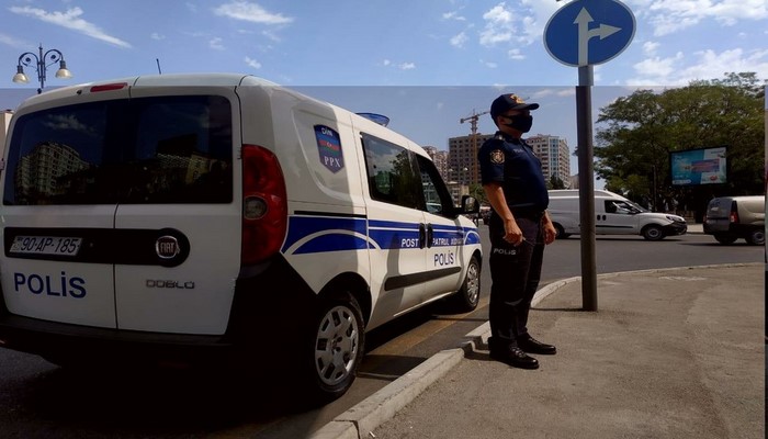 Полиция Баку проводит рейды