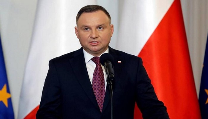 Polşa Prezidenti ordunun yüksək səviyyəli döyüş hazırlığına gətirilməsi əmrini verib