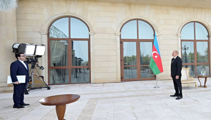 Президент Ильхам Алиев принял верительные грамоты новоназначенного посла Ирана в Азербайджане