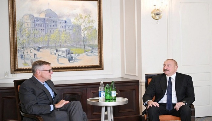 Prezident İlham Əliyev Nyu-Yorkda "Neuberger Berman" şirkətinin sədri və baş icraçı direktoru ilə görüşüb