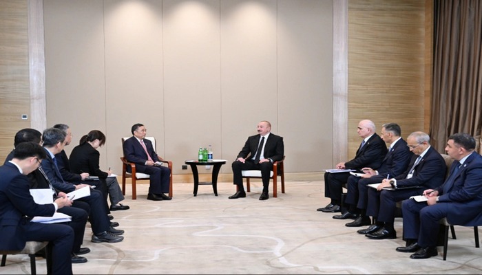 Prezident İlham Əliyev Tiencin şəhərində "CCCC" şirkətinin sədri ilə görüşüb