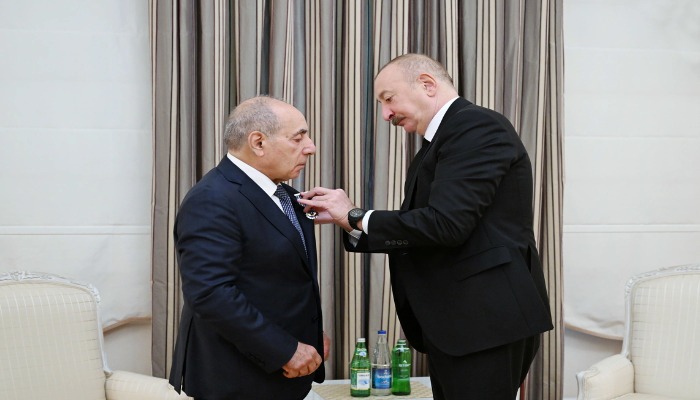 Prezident İlham Əliyev Yaqub Eyyubova "İstiqlal" ordenini təqdim edib