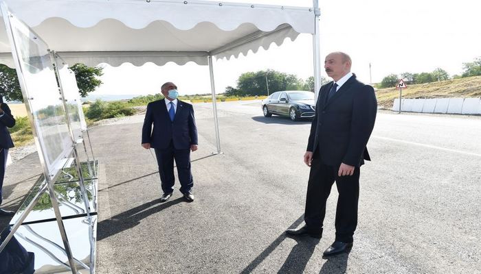 Президент Ильхам Алиев ознакомился с проектом реконструкции участка автодороги Баку-Шамахы- Муганлы-Исмаиллы-Габала