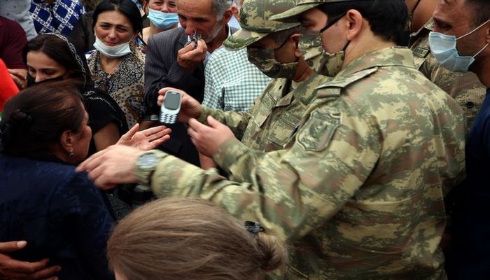 Президент Ильхам Алиев выразил соболезнования членам семей генерала Полада Гашимова и полковника Ильгара Мирзоева