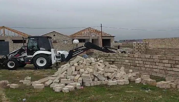 Qanunsuz satılan torpaq sahələri bələdiyyələrə QAYTARILIB