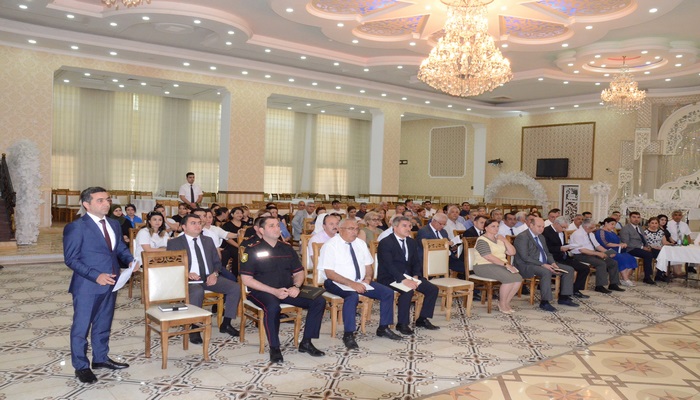 Qaradağ Rayon İcra Hakimiyyətinin başçısı Süleyman Mikayılovun Sahil qəsəbəsində səyyar qəbulu keçirilmişdir.