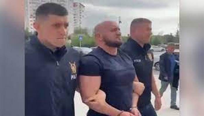 Qazinin çənəsini sındırmaqda təqsirləndirilən idmançıdan xəbər var