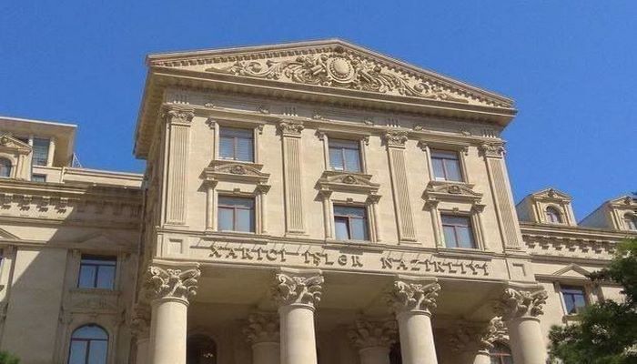 Rəsmi Bakı Fransanı Azərbaycanın daxili işlərinə qarışmamağa çağırıb