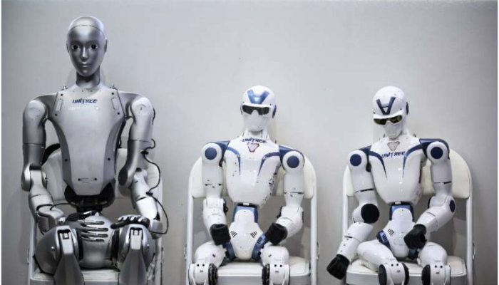 Robotlar kokteyl hazırlayır, marafon qaçır — amma hələ də çoxşaxəli iş görə bilmirlər