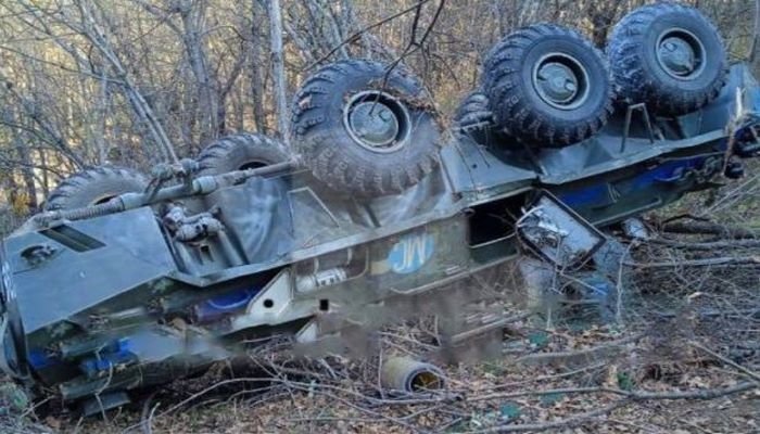 Rusiya sülhməramlılarının texnikası qəzaya uğradı: Azərbaycan tərəfi tibbi yardım göstərdi