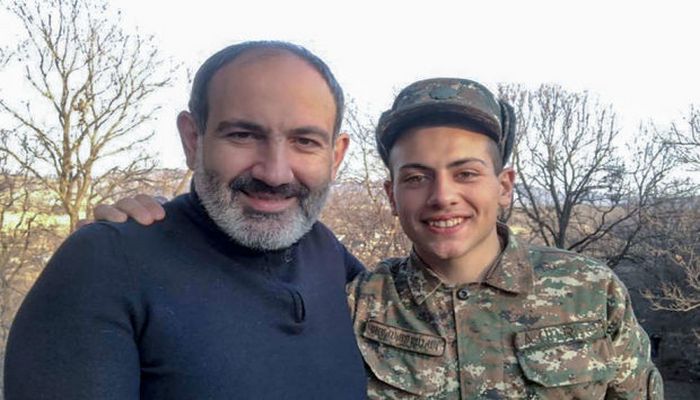 Rusiyalı politoloq: “Döyüşlər Paşinyanın oğlunun ordudan tərxis olunmasından üç gün sonra başladı”