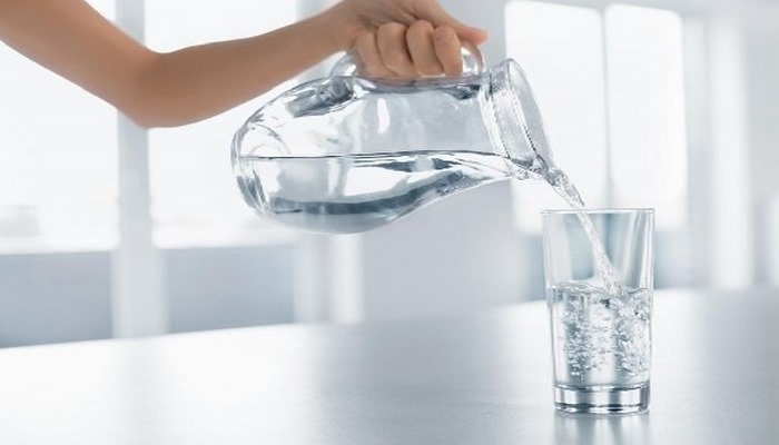 SABAH AÇ KARINA İÇİLEN  SUYUN 7 FAYDASI