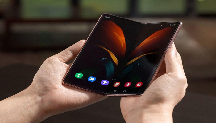 Samsung-un yeni qatlana bilən smartfonu barəsində məlumatlar verilib