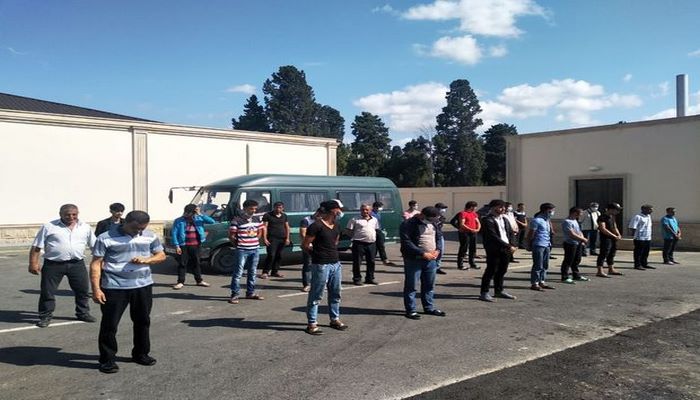 Siyəzəndən Xaçmaza sərnişin daşımağa cəhd edən sürücü və 27 sərnişini saxlanıldı