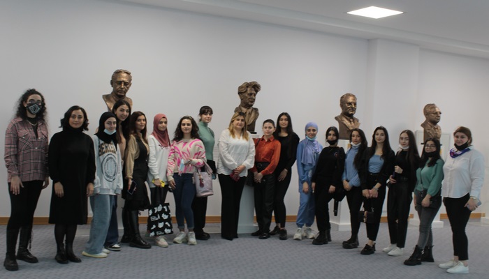 Tələblərin MEK-ə ekskursiyaları davam edir