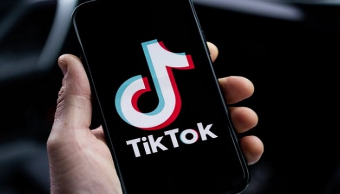 Tramp TikTok-u almaq üçün danışıqlar apardığını açıqladı