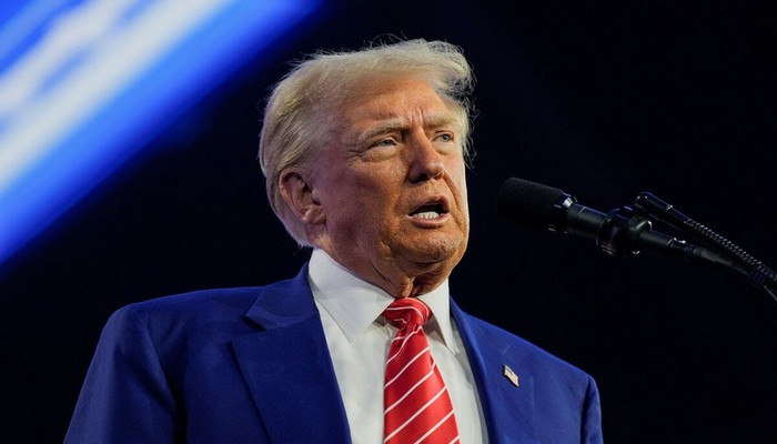 Tramp Ukraynadakı müharibədə “milyonlarla insanın ölümünün dayandırılması”nın tərəfdarı olduğunu bildirib