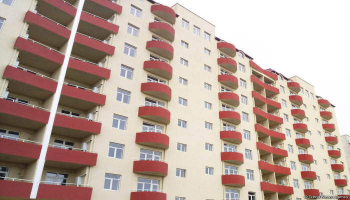 В Азербайджане временно проживающим в санатории семьям предложено переехать в новое жилье