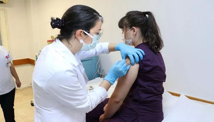 Türkiye'de ilk koronavirüs aşısı yapıldı! İşte İlk fotoğraflar