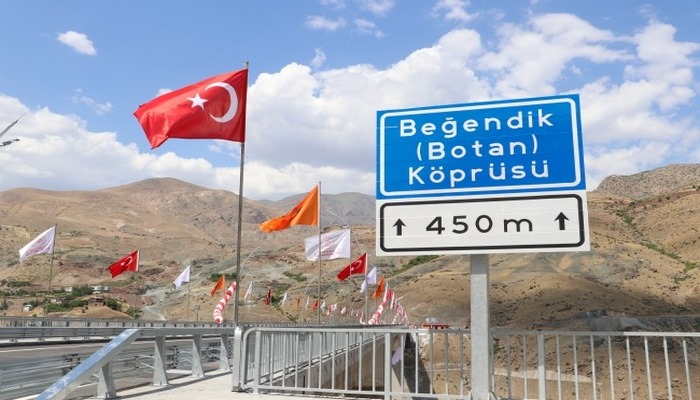 Türkiye'nin en yüksek köprüsü açıldı